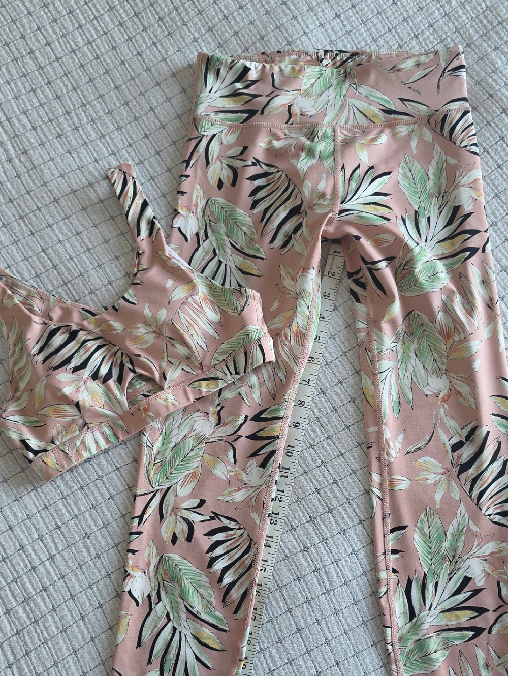MINKPINK S Light Pink Tropical-Print Athletic Yoga Set